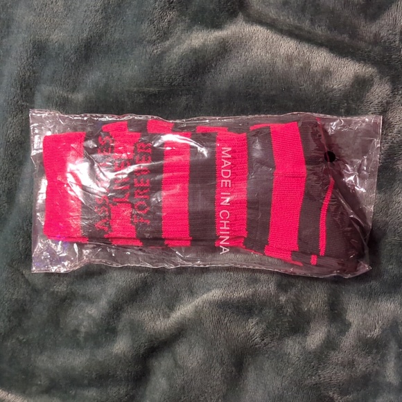 Assholes Live Forever Linda Finegold ALF Socks - Picture 3 of 3